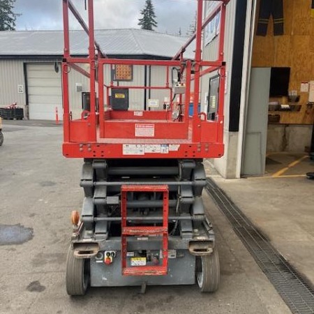 Used 2015 SKYJACK SJ4632 Scissor Lift for sale in Langley British Columbia