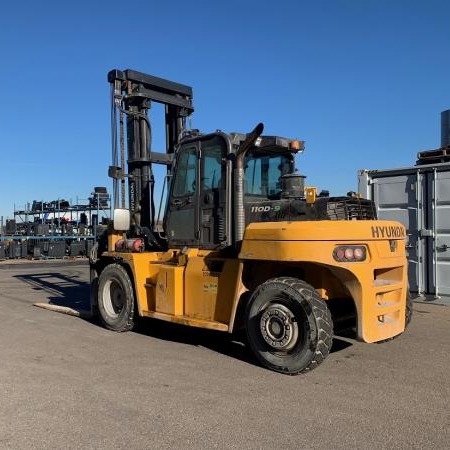 Used 2018 HYUNDAI 110D-9 Pneumatic Tire Forklift for sale in Red Deer Alberta