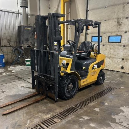 Used 2017 CAT GP25N5 Pneumatic Tire Forklift for sale in Red Deer Alberta