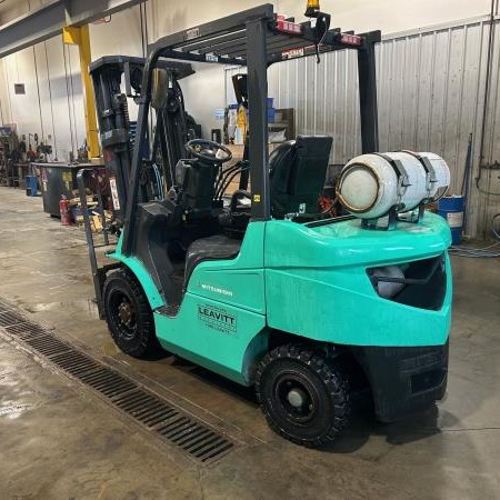 Used 2017 MITSUBISHI FG25N Pneumatic Tire Forklift for sale in Red Deer Alberta