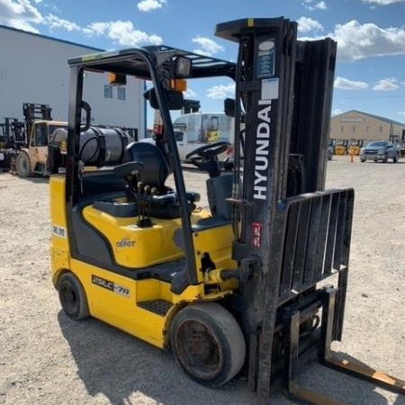 Used 2017 HYUNDAI 25LC-7A Cushion Tire Forklift for sale in Regina Saskatchewan