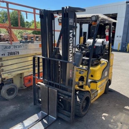 Used 2018 MITSUBISHI FGC70K Cushion Tire Forklift for sale in Portland Oregon