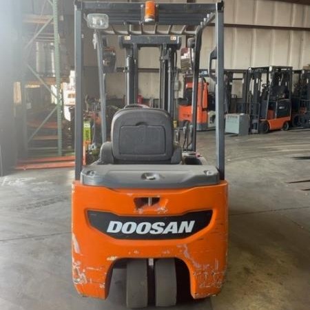 Used 2018 DOOSAN B20T-7 Electric Forklift for sale in Phoenix Arizona