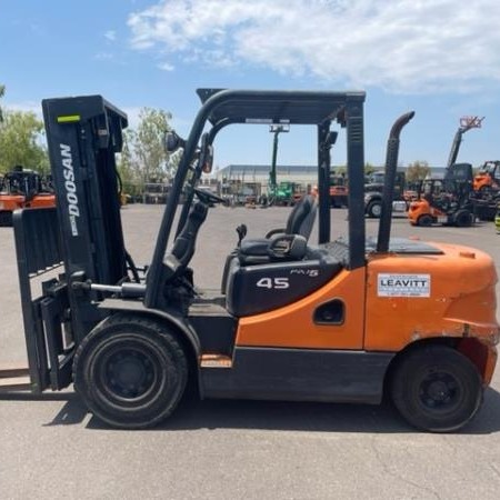 Used 2014 DOOSAN D45 Pneumatic Tire Forklift for sale in Phoenix Arizona