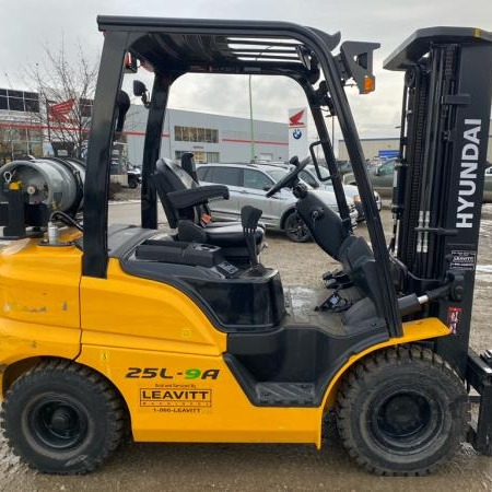 Used 2021 HELI CPYD25-KU1H Pneumatic Tire Forklift for sale in Cambridge Ontario