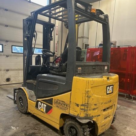 Used 2016 CAT 2EPC5000 Electric Forklift for sale in Red Deer Alberta