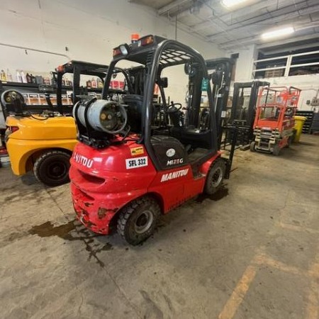 Used 2017 MANITOU MI25G Pneumatic Tire Forklift for sale in Saskatoon Saskatchewan