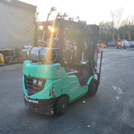 Used 2017 MITSUBISHI FGC25N Cushion Tire Forklift for sale in Langley British Columbia