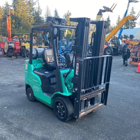 Used 2017 MITSUBISHI FGC25N Cushion Tire Forklift for sale in Langley British Columbia