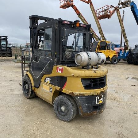 Used 2017 CAT GP33N Pneumatic Tire Forklift for sale in Other Other Islands