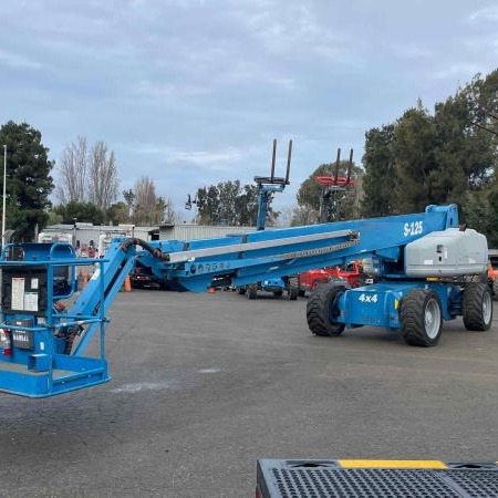 Used 2015 GENIE S125 Boomlift / Manlift for sale in Reno Nevada