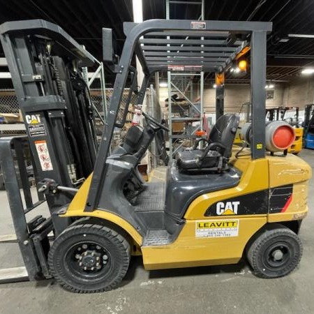 Used 2017 CAT GP25N5 Pneumatic Tire Forklift for sale in Portland Oregon