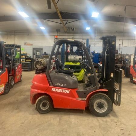 Used 2020 MANITOU MI25G Pneumatic Tire Forklift for sale in Stratford Ontario