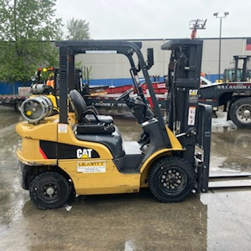 Used 2017 CAT GP25N5 Pneumatic Tire Forklift for sale in Yakima Washington