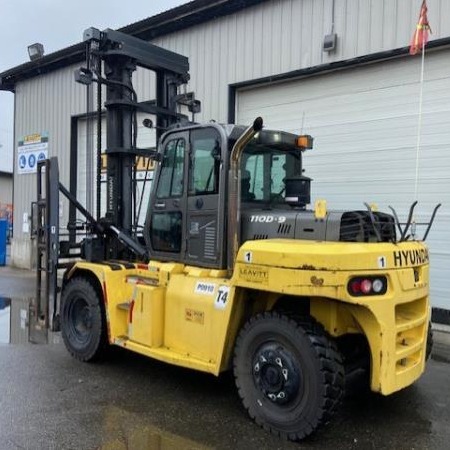 Used 2016 HYUNDAI 110D-9 Pneumatic Tire Forklift for sale in Langley British Columbia