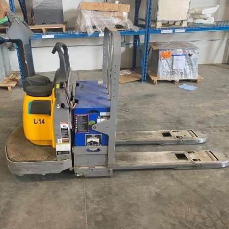 Used 2018 JUNGHEINRICH ECR336A Electric Pallet Jack for sale in Red Deer Alberta