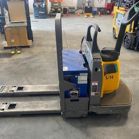 Used 2018 JUNGHEINRICH ECR336A Electric Pallet Jack for sale in Red Deer Alberta