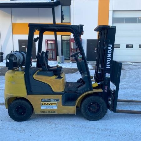 Used 2017 HYUNDAI 25L-7M Pneumatic Tire Forklift for sale in Red Deer Alberta