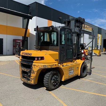 Used 2018 HYUNDAI 70D-9 Pneumatic Tire Forklift for sale in Red Deer Alberta