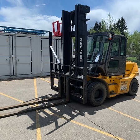 Used 2018 HYUNDAI 70D-9 Pneumatic Tire Forklift for sale in Red Deer Alberta