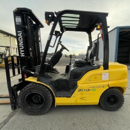 Used 2018 HYUNDAI 30D-9 Pneumatic Tire Forklift for sale in Yakima Washington