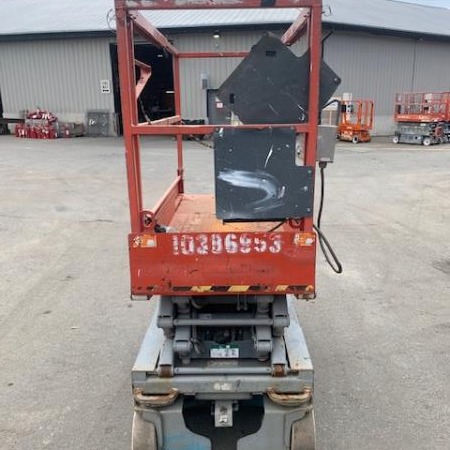 Used 2015 SKYJACK SJ3219 Scissor Lift for sale in Langley British Columbia