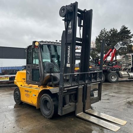 Used 2018 HYUNDAI 70D-9 Pneumatic Tire Forklift for sale in Tukwila Washington