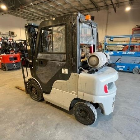 Used 2017 UNICARRIERS PF50LP Pneumatic Tire Forklift for sale in Rosser Manitoba