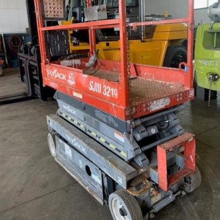 Used 2015 SKYJACK SJ3219 Scissor Lift for sale in Cambridge Ontario