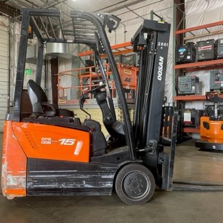 Used 2018 DOOSAN B15T-7 Electric Forklift for sale in Phoenix Arizona