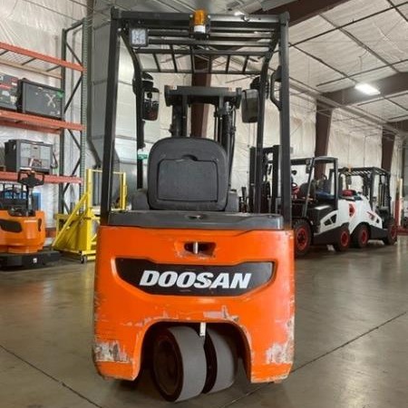 Used 2018 DOOSAN B15T-7 Electric Forklift for sale in Phoenix Arizona