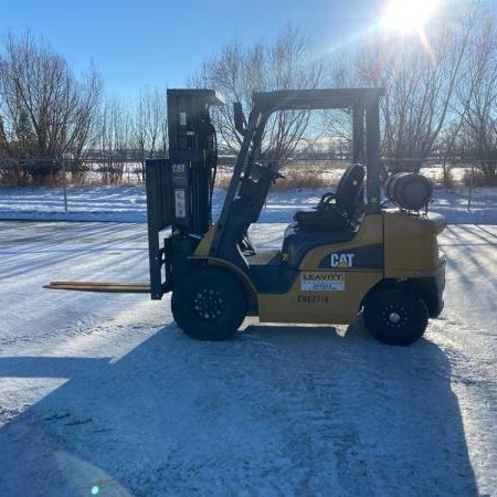 Used 2017 CAT GP25N5 Pneumatic Tire Forklift for sale in Red Deer Alberta