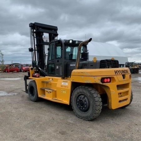 Used 2018 HYUNDAI 160D-9 Pneumatic Tire Forklift for sale in Regina Saskatchewan