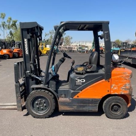 Used 2019 DOOSAN G30N-7 Pneumatic Tire Forklift for sale in Phoenix Arizona