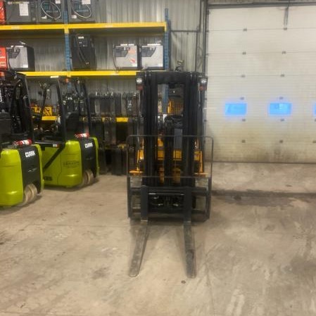 Used 2018 HYUNDAI 25L-7A Pneumatic Tire Forklift for sale in Stratford Ontario