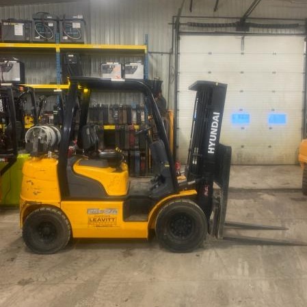 Used 2018 HYUNDAI 25L-7A Pneumatic Tire Forklift for sale in Stratford Ontario