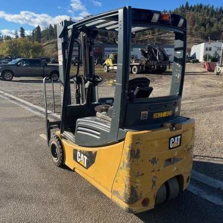 Used 2011 CAT 2ET4000 Electric Forklift for sale in Kelowna British Columbia