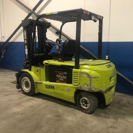 Used 2016 CLARK GEX40 Electric Forklift for sale in Stratford Ontario