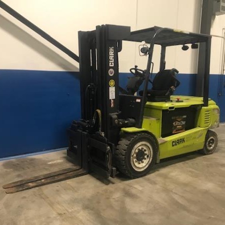 Used 2016 CLARK GEX40 Electric Forklift for sale in Stratford Ontario