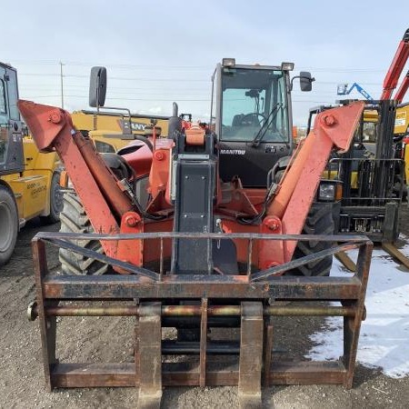 Used 2007 MANITOU MT1745 HSLT Telehandler / Zoom Boom for sale in Calgary Alberta