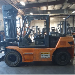 Used 2016 DOOSAN D70S-7 Pneumatic Tire Forklift for sale in Phoenix Arizona