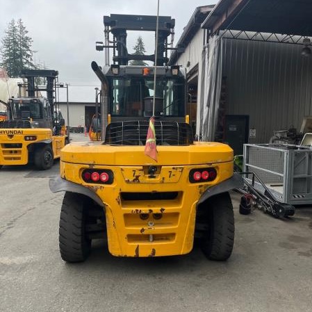 Used 2021 HYUNDAI 110D-9 Pneumatic Tire Forklift for sale in Langley British Columbia