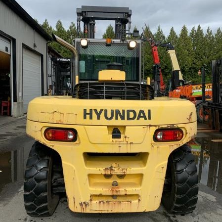 Used 2016 HYUNDAI 160D-7A Pneumatic Tire Forklift for sale in Langley British Columbia