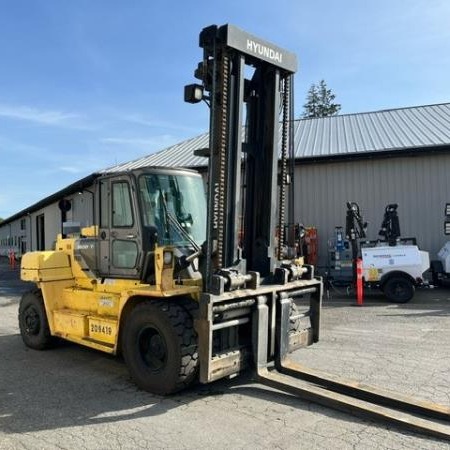 Used 2016 HYUNDAI 160D-7A Pneumatic Tire Forklift for sale in Langley British Columbia