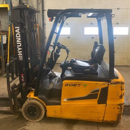 Used 2018 HYUNDAI 20BT-9 Electric Forklift for sale in Stratford Ontario