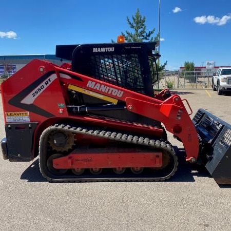 Used 2020 MANITOU 2550RT Skidsteer for sale in Langley British Columbia