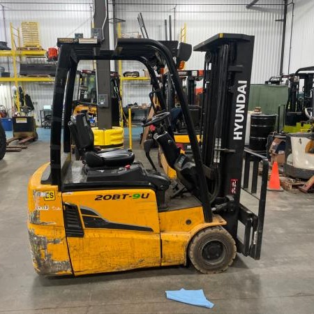 Used 2021 HYUNDAI 20BT-9U Electric Forklift for sale in Kitchener Ontario