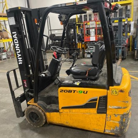 Used 2021 HYUNDAI 20BT-9U Electric Forklift for sale in Kitchener Ontario