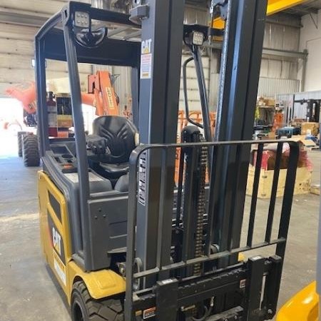 Used 2019 CAT 2ETC3500 Electric Forklift for sale in Edmonton Alberta