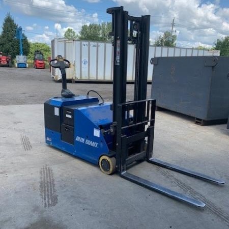 Used 2019 BLUE GIANT BGL-33 Electric Pallet Jack for sale in Kitchener Ontario